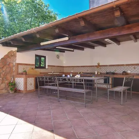 Villa With 3 Bedrooms In With Shared Pool Enclosed Garden And Wifi 18 Km From The Beach *