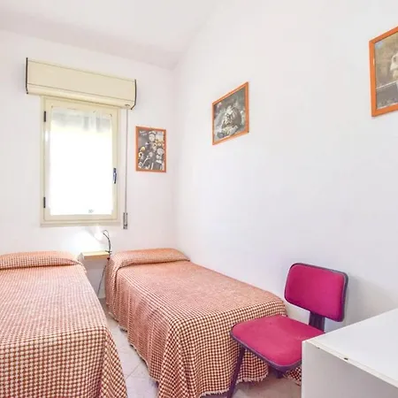 With 3 Bedrooms In With Shared Pool Enclosed Garden And Wifi 18 Km From The Beach Partanna